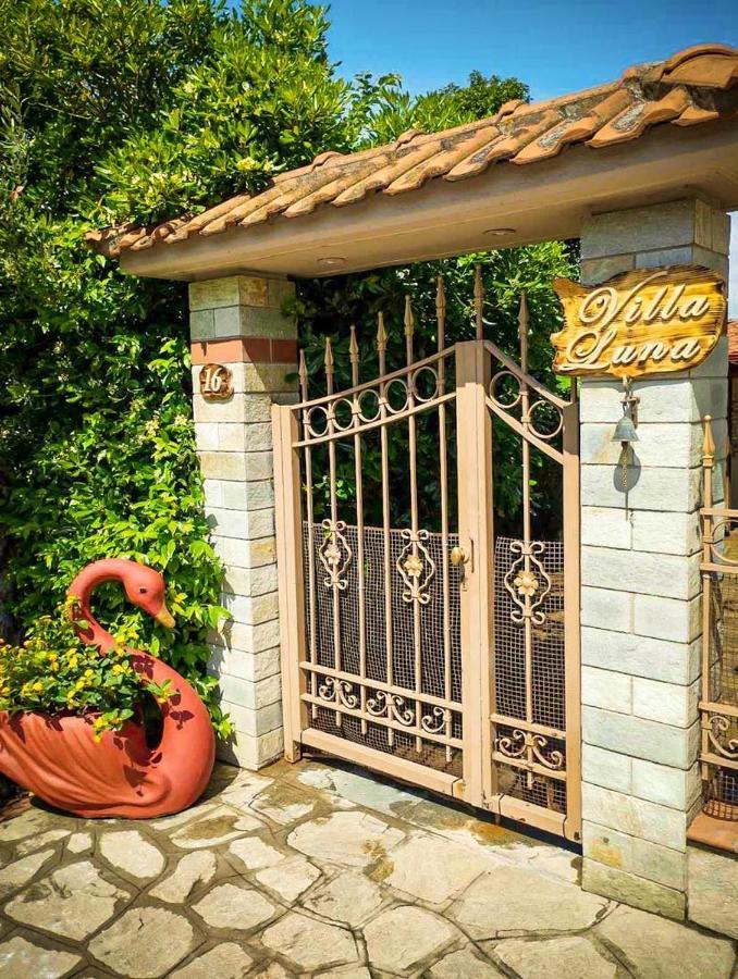 Villa Luna Nea Kerasia Exterior photo